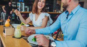 She Went On A Bad Date Where The Guy Kept Asking For Kisses, Even After They Got Into A Car Accident