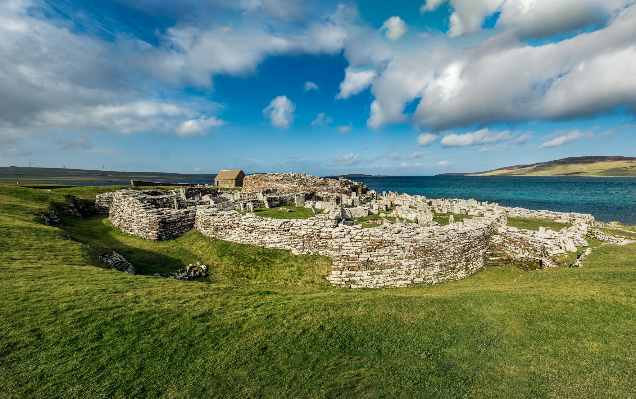 Archaeologists In Northern Britain Uncovered A 5,000-Year-Old Tomb ...