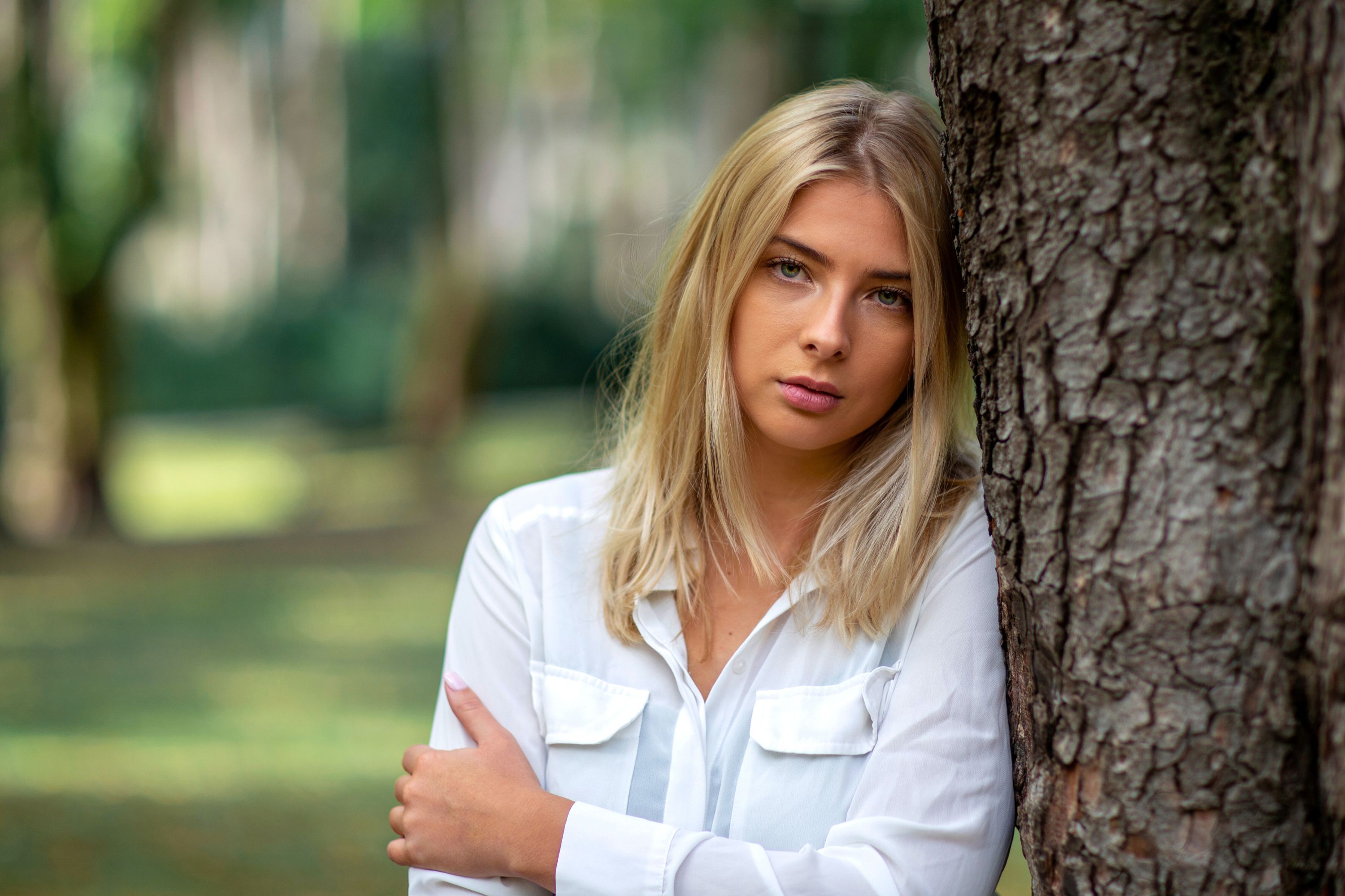 She has stopped helping to plan her best friend’s birthday party and is considering not going at all because her friend insists on inviting her ex-boyfriend