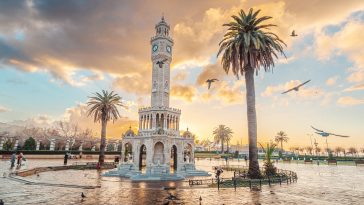 Standing tall at the heart of Izmir's city center, the clocktower of Konak Square offers panoramic views of the surrounding area.